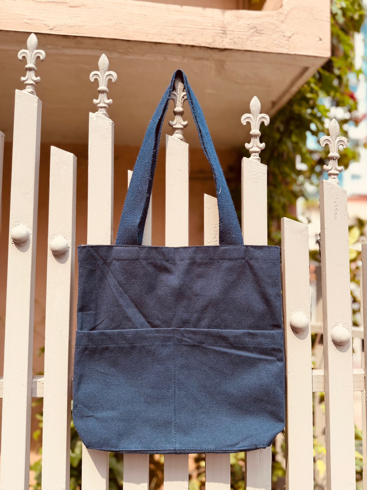 TOTE BAGS