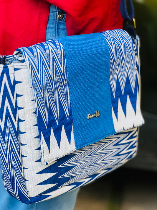 SLING BAG