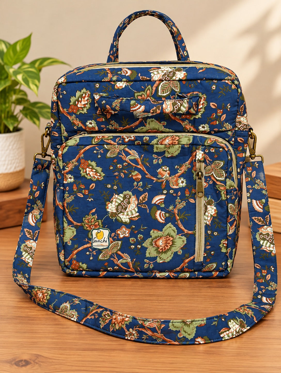 SLING BAG