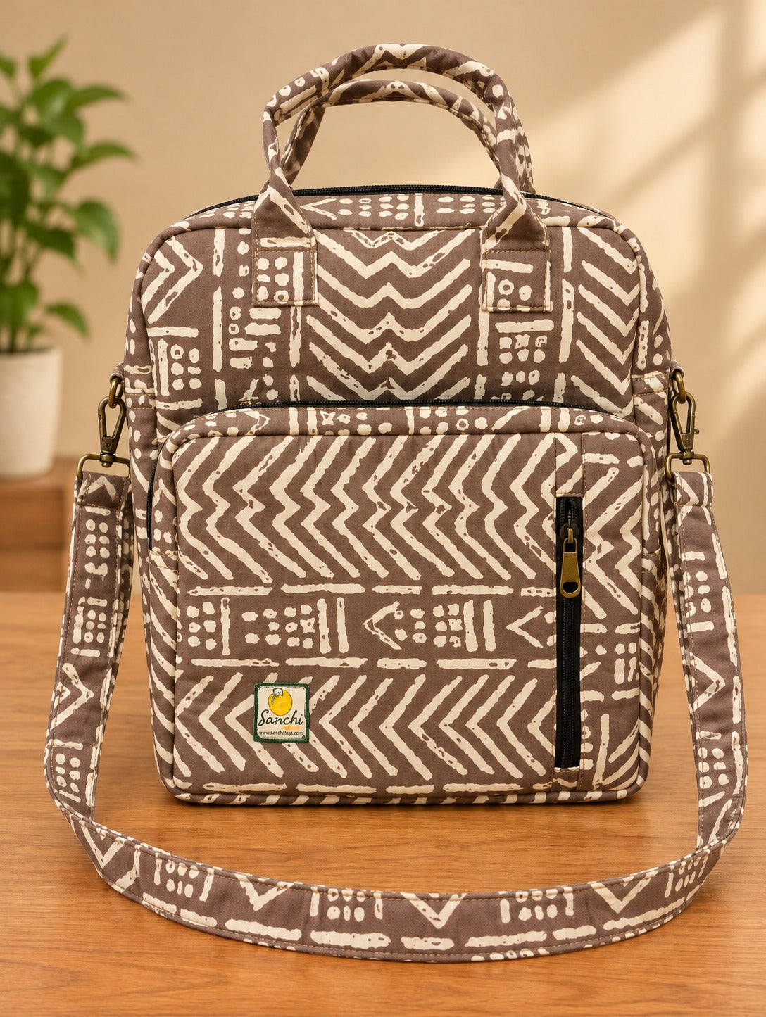 SLING BAG