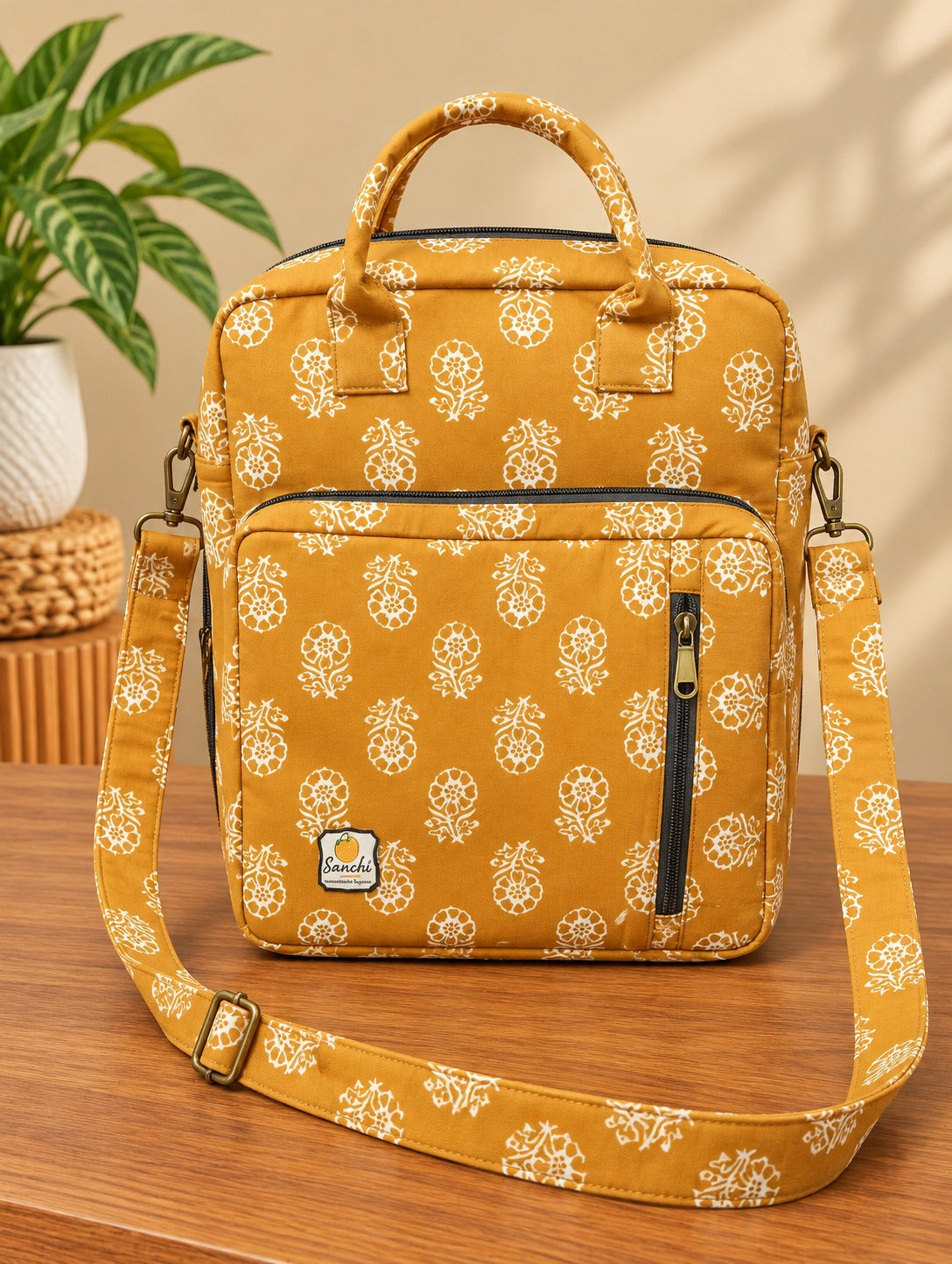 SLING BAG