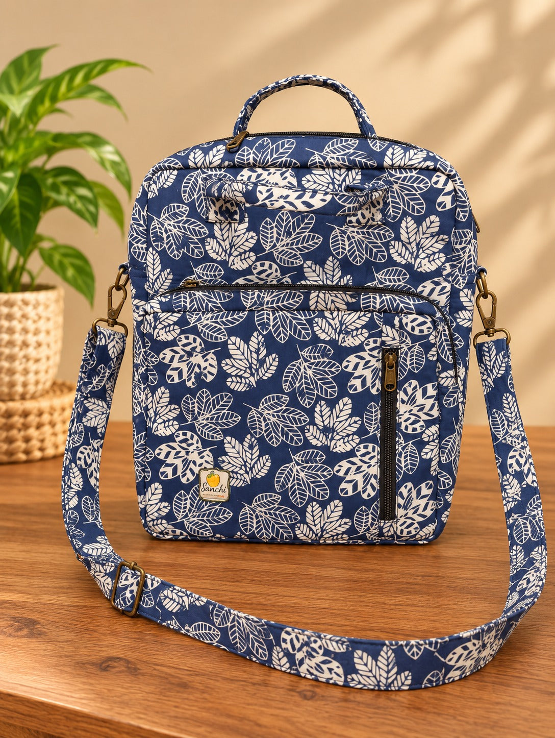 SLING BAG